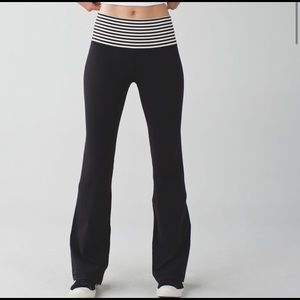 Lululemon Groove Pant with striped waist band